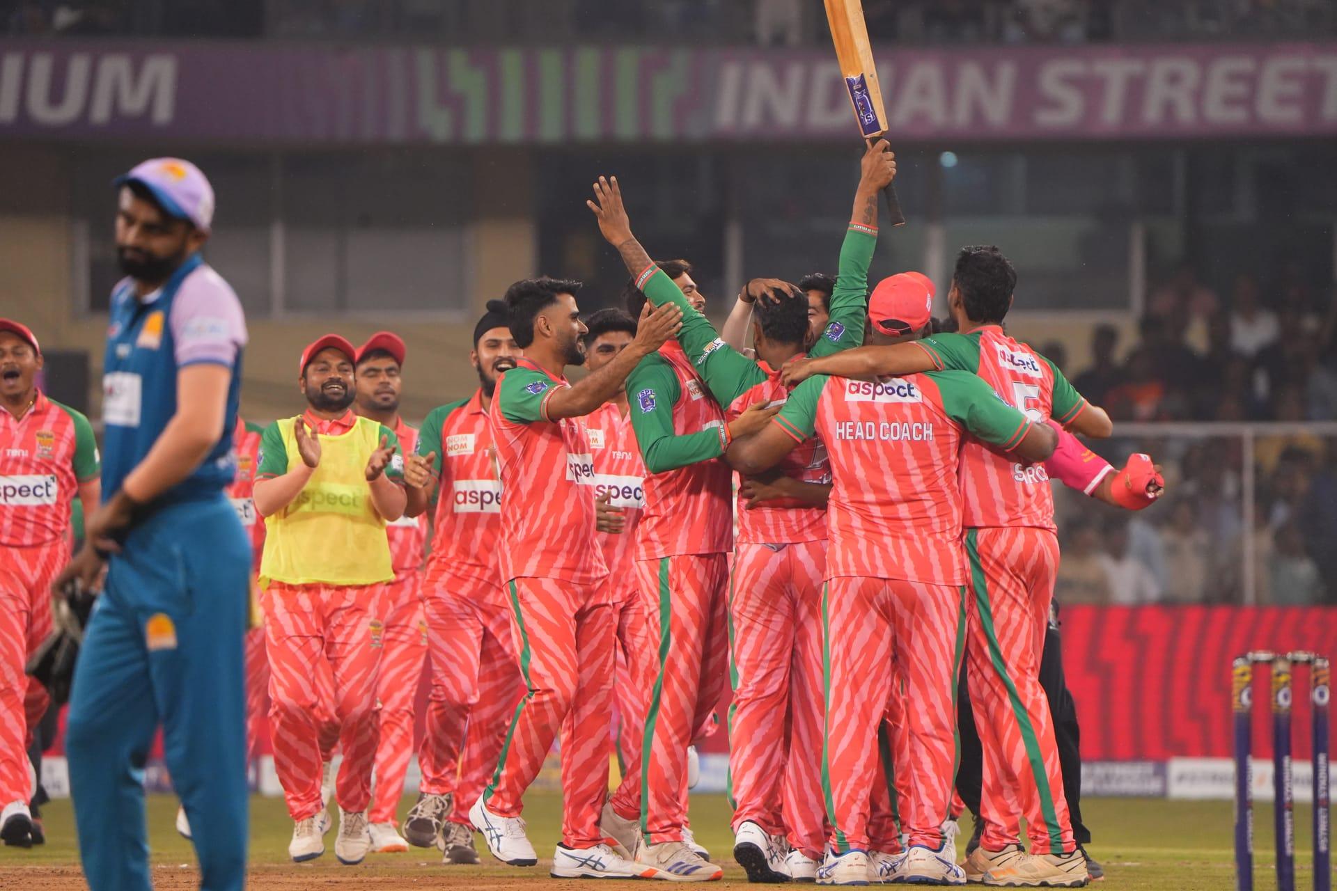 Tiigers of Kolkata Action Shot 9