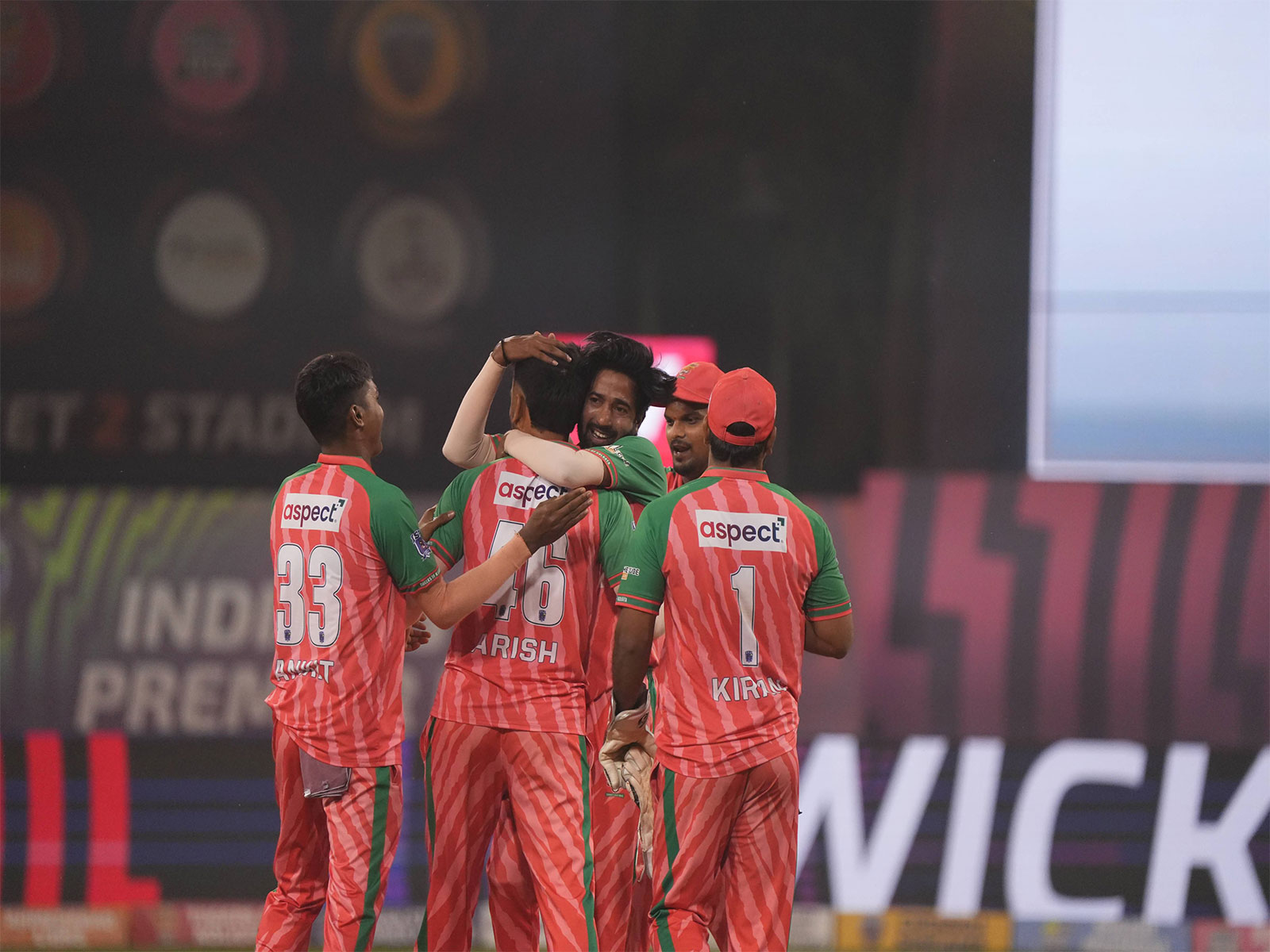 Tiigers of Kolkata seal playoff berth with 2-wicket win over Hyderabad